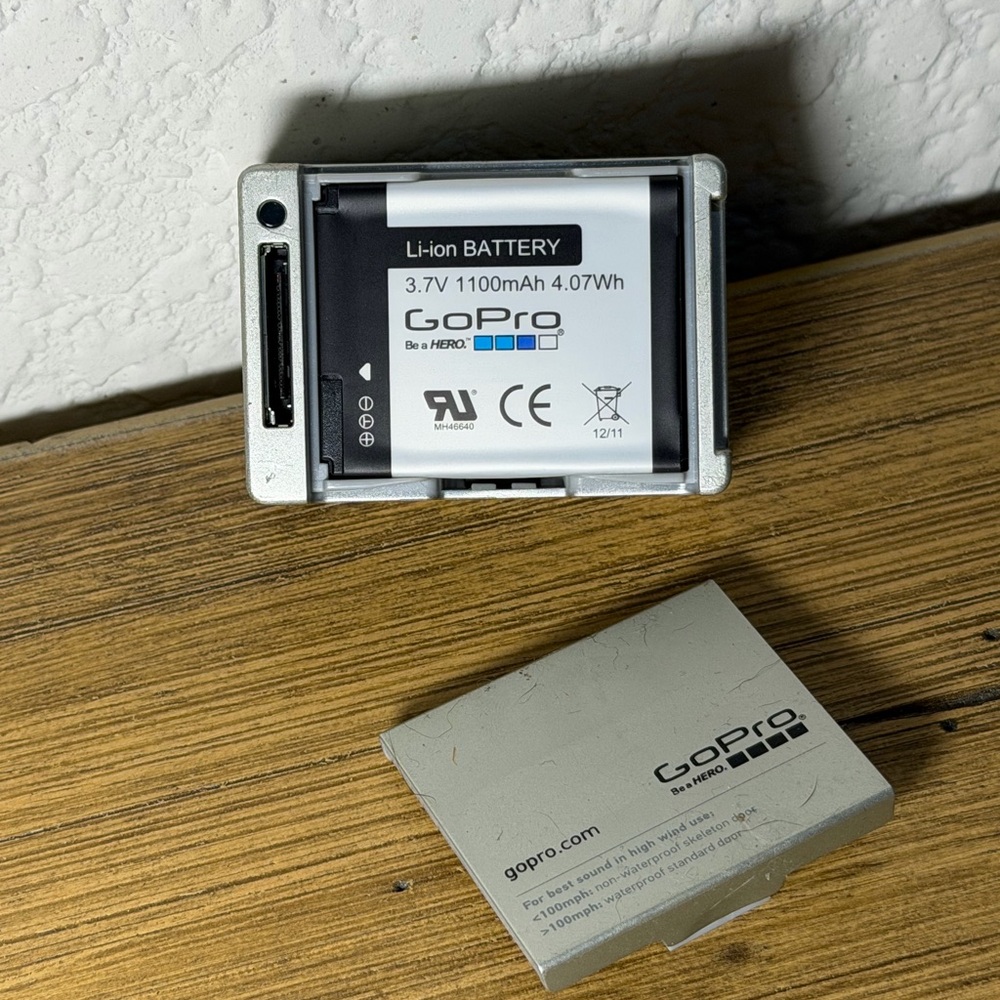 GoPro HERO2 Silver Action Camera - Picture 2 of 7